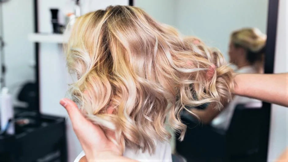 Gekleurd haar beschermen en kleur lang levendig houden
