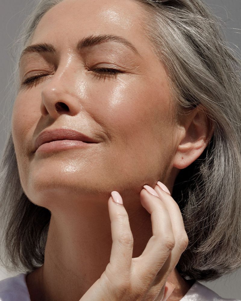 Rijpe huid verjongen met biologische anti-aging zorg