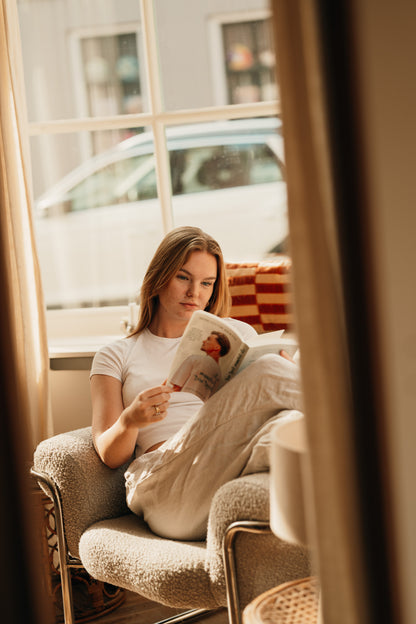 ELVOU BOEK Boek: Je lichaam liegt niet Een boek met een missie.