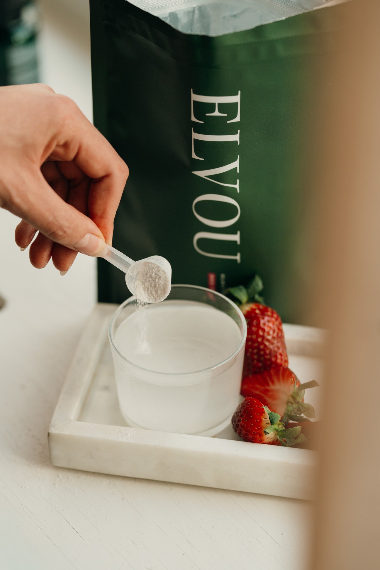 ELVOU Electrolytes Red Fruit1